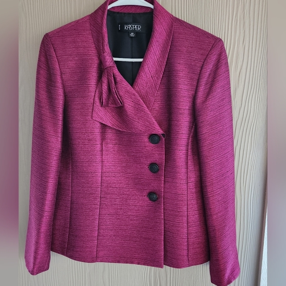 Kasper Magenta Bow Suit Jacket - Picture 5 of 16
